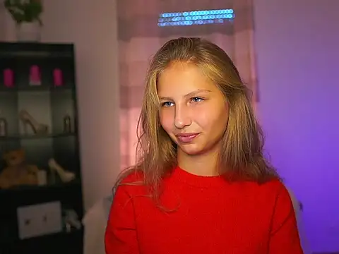 Snapshot of emmie_murray chatting on 09-27-25, 01:16 emmie murray online show from 09-27-25, 01:16