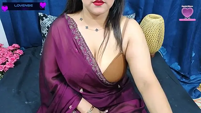 Snapshot of Sanvi-Queen chatting on 02-12-26, 06:25 Sanvi-Queen online show from 02-12-26, 06:25