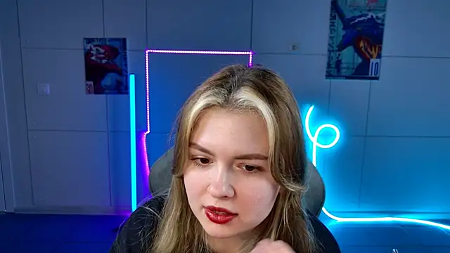 Snapshot of HaleySun chatting on 10-02-25, 01:07 HaleySun online show from 10-02-25, 01:07