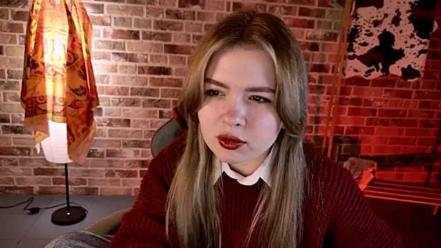 Snapshot of HaleySun chatting on 10-18-25, 04:59 HaleySun online show from 10-18-25, 04:59
