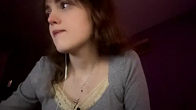 Snapshot of ShannanJou chatting on 10-16-25, 08:26 ShannanJou online show from 10-16-25, 08:26