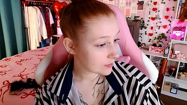 Ayla Hicks online show from 03-08-26, 04:16