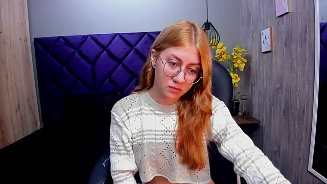 ChloeCampbell03 online show from 10-21-25, 12:50