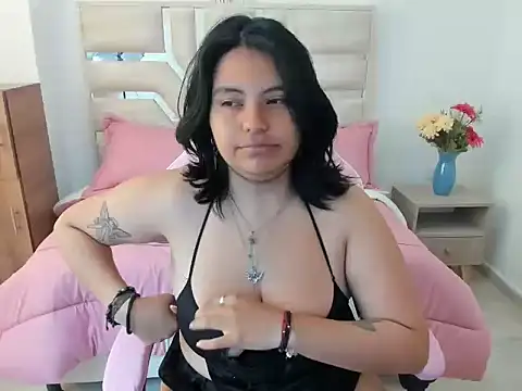 Nicoleyabir online show from 10-20-25, 03:01