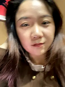Snapshot of Momo-9988 chatting on 10-23-25, 07:07 Momo-9988 online show from 10-23-25, 07:07