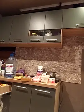 kisette online show from 10-31-25, 05:14