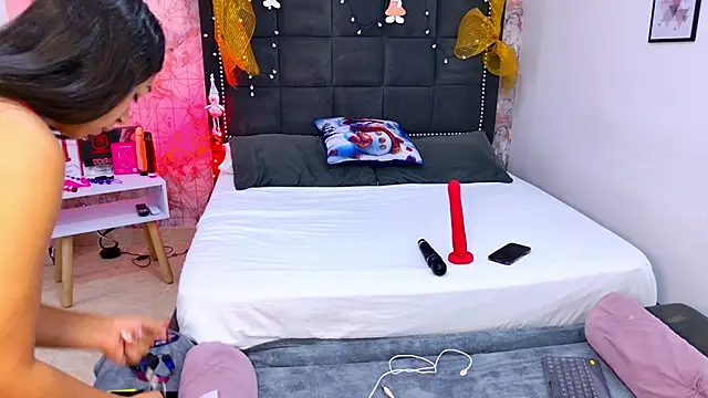 Aliss Star online show from 12-21-25, 12:34