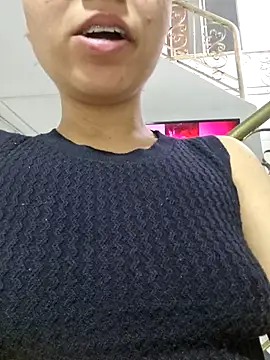 Snapshot of AriaBelles chatting on 10-12-25, 12:04 AriaBelles online show from 10-12-25, 12:04