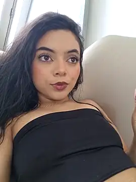 Snapshot of AriaBelles chatting on 10-14-25, 06:20 AriaBelles online show from 10-14-25, 06:20