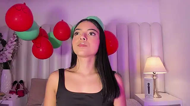 AriaBelles online show from 11-14-25, 07:23