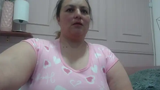 Snapshot of SweetRouse__ chatting on 09-27-25, 01:38 SweetRouse online show from 09-27-25, 01:38