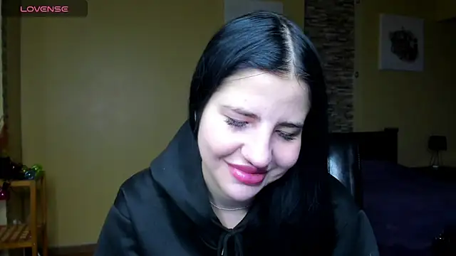 Malibu J online show from 11-21-25, 08:24