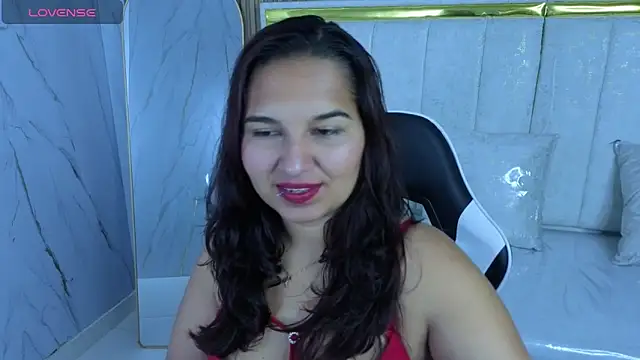 Saraah Tx online show from 10-18-25, 03:09