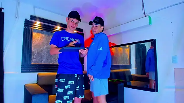 ALEX MILLER25 online show from 10-18-25, 04:15