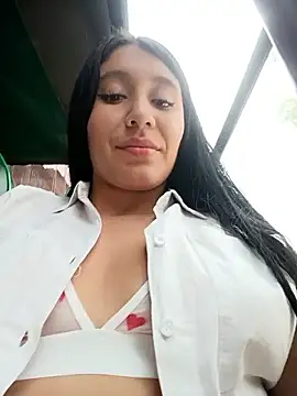 Snapshot of __Antonella chatting on 10-17-25, 03:25 Antonella online show from 10-17-25, 03:25