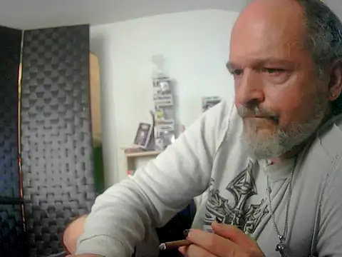 HippieDad333 online show from 09-23-25, 07:17