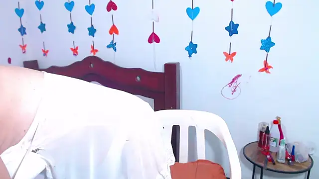 lorenacapelli online show from 03-21-26, 11:48