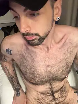 Snapshot of hungbot chatting on 11-26-25, 07:59 hungbot online show from 11-26-25, 07:59