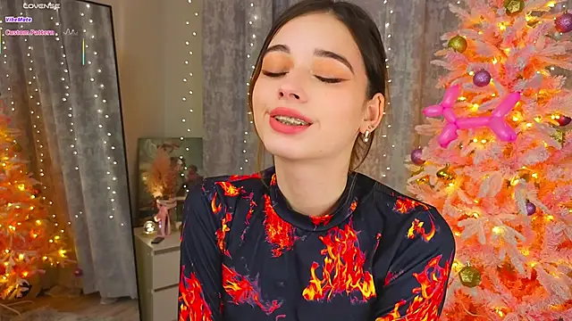 LunaraRada online show from 12-16-25, 05:40