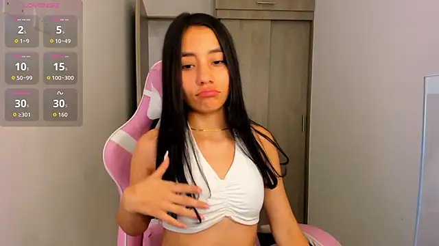 ISABELFORYOU1 online show from 12-18-25, 02:45