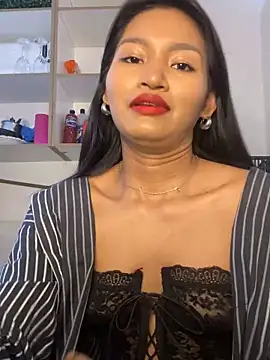 Snapshot of fenixzara chatting on 11-22-25, 07:35 fenixzara online show from 11-22-25, 07:35