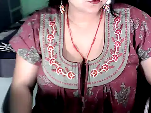 BABITA KUMARII online show from 10-12-25, 04:06