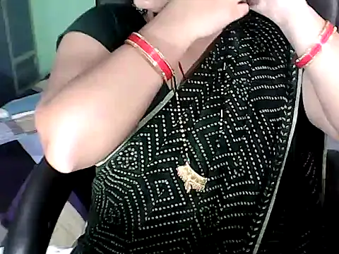 BABITA KUMARII online show from 10-31-25, 04:52