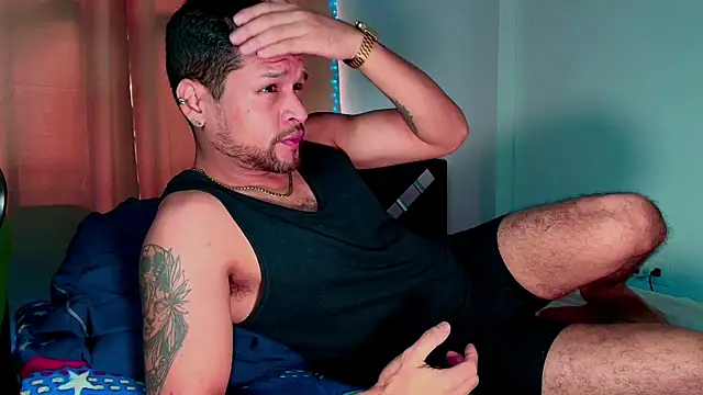 LucasGaeel online show from 11-11-25, 05:35