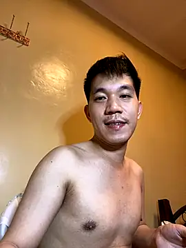 Snapshot of asian_guy_69 chatting on 10-16-25, 03:13 asian guy 69 online show from 10-16-25, 03:13