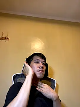 Snapshot of asian_guy_69 chatting on 11-02-25, 05:26 asian guy 69 online show from 11-02-25, 05:26