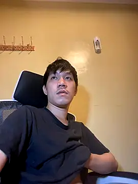 Snapshot of asian_guy_69 chatting on 12-04-25, 06:55 asian guy 69 online show from 12-04-25, 06:55