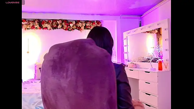 kloe28 online show from 11-15-25, 03:48