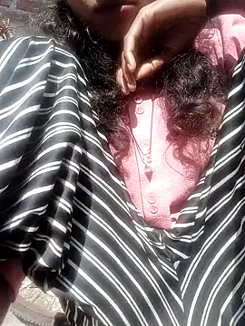 Cuty nensi online show from 11-20-25, 03:18