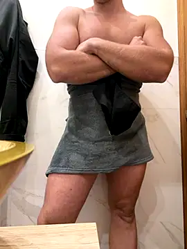 Snapshot of Italianofirenze chatting on 11-20-25, 11:37 Italianofirenze online show from 11-20-25, 11:37