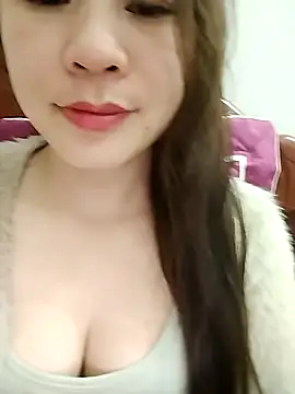 Snapshot of Girl_Shy2000 chatting on 12-02-25, 06:47 Girl Shy2000 online show from 12-02-25, 06:47