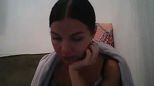 Snapshot of Lorivell chatting on 11-02-25, 08:33 Lorivell online show from 11-02-25, 08:33