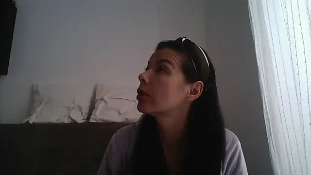 Snapshot of Lorivell chatting on 11-22-25, 01:54 Lorivell online show from 11-22-25, 01:54