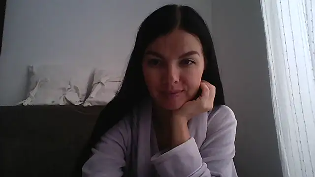 Snapshot of Lorivell chatting on 11-23-25, 11:10 Lorivell online show from 11-23-25, 11:10