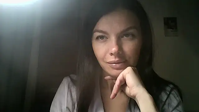 Snapshot of Lorivell chatting on 11-24-25, 08:25 Lorivell online show from 11-24-25, 08:25