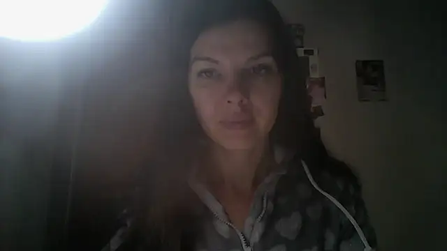 Snapshot of Lorivell chatting on 11-27-25, 07:43 Lorivell online show from 11-27-25, 07:43