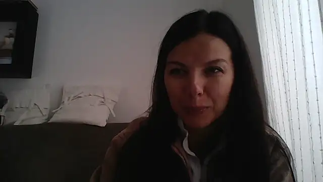 Snapshot of Lorivell chatting on 11-28-25, 12:41 Lorivell online show from 11-28-25, 12:41