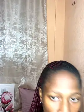 Caramel102004 online show from 11-05-25, 09:48