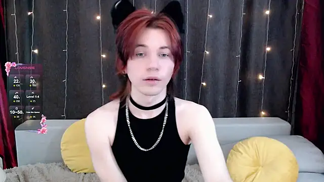 Snapshot of evan_reinhart chatting on 11-22-25, 01:04 evan reinhart online show from 11-22-25, 01:04