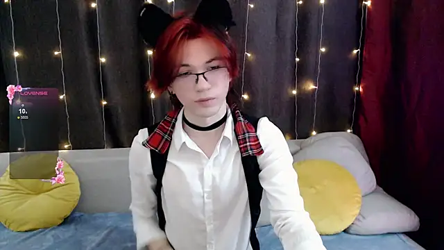 Snapshot of evan_reinhart chatting on 11-25-25, 01:11 evan reinhart online show from 11-25-25, 01:11