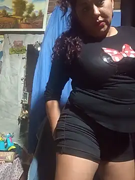 Snapshot of Lobizona chatting on 05-19-26, 04:08 Lobizona online show from 05-19-26, 04:08