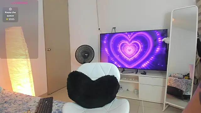 addison sparkle online show from 02-04-26, 07:03