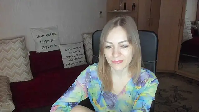 Tiffany Bates online show from 03-10-26, 04:06