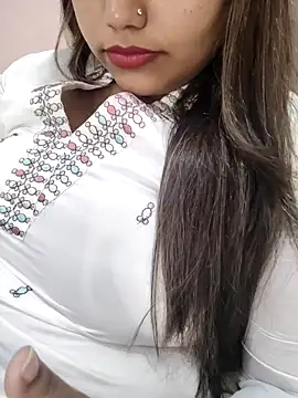 Snapshot of Miss_Rose__ chatting on 11-05-25, 10:48 Miss Rose online show from 11-05-25, 10:48