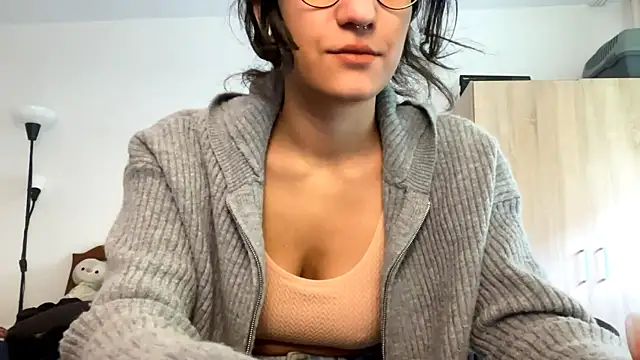 Snapshot of EvaJetty chatting on 11-09-25, 08:45 EvaJetty online show from 11-09-25, 08:45