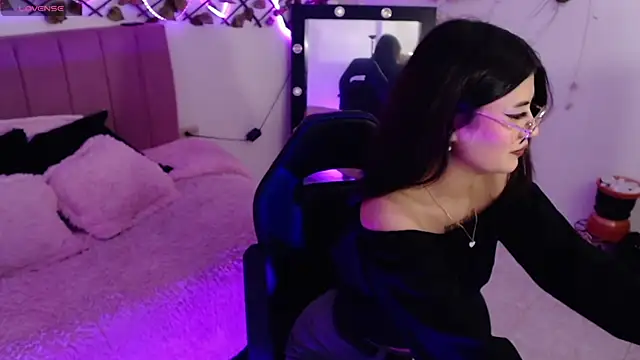 Snapshot of isa_bunny18 chatting on 10-30-25, 04:36 isa bunny18 online show from 10-30-25, 04:36